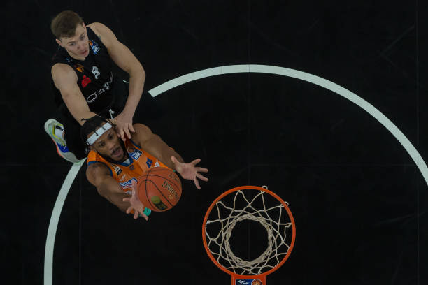 下了比赛的 下了比赛的